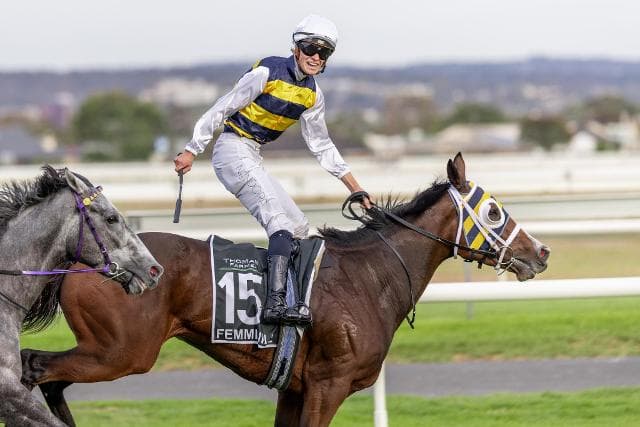 Femminile upstages boys in the G1 SA Derby